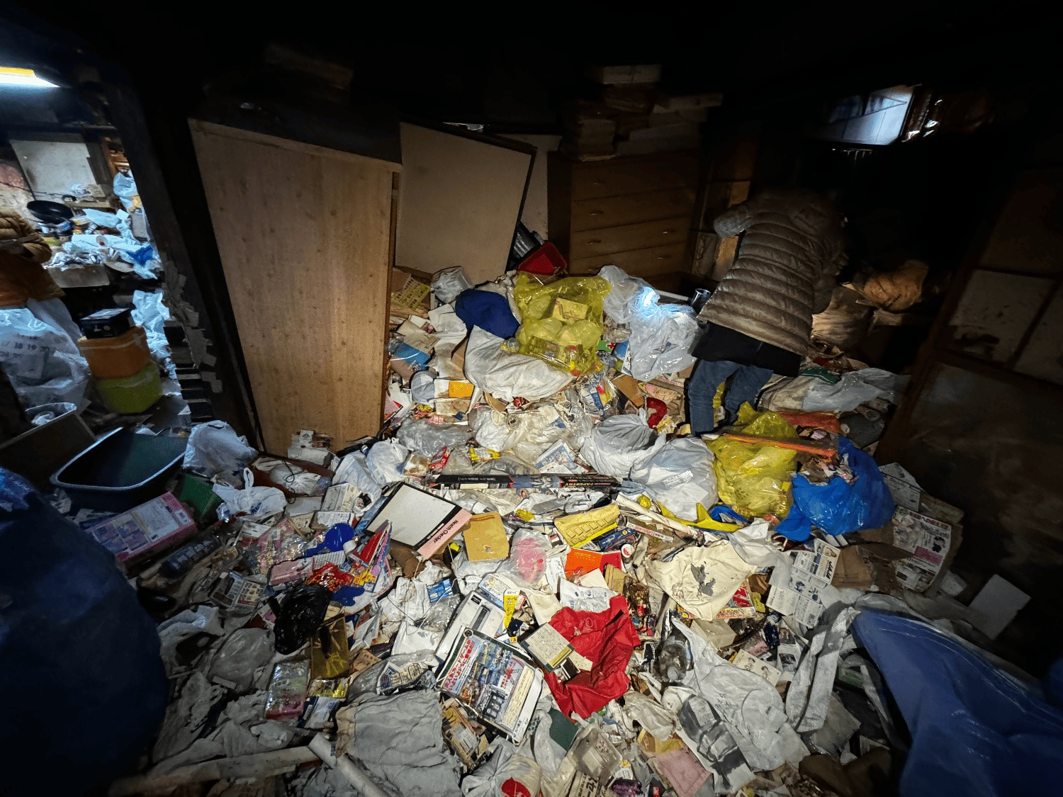 遺品整理前のゴミ屋敷片付け