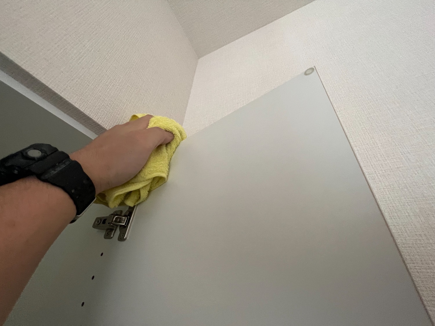 ペット跡を拭き上げる
