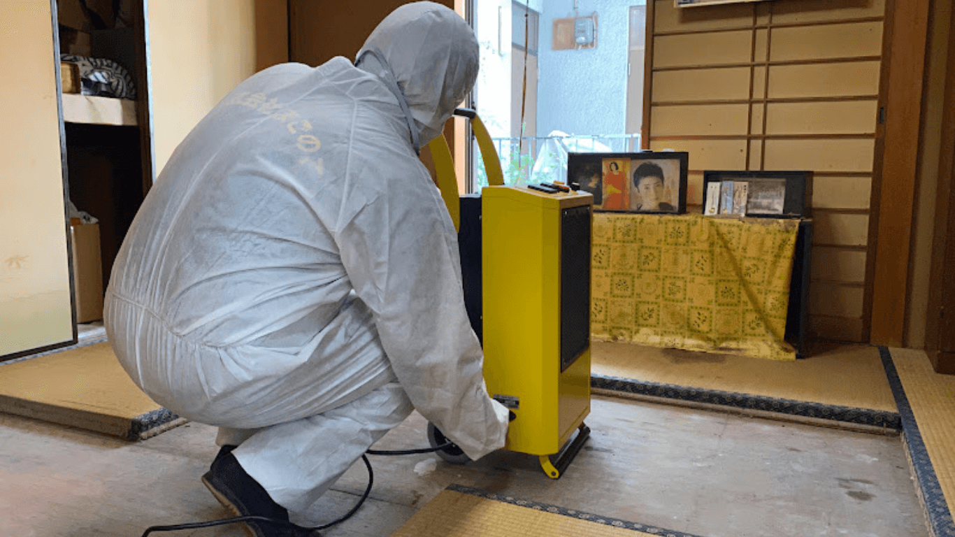 孤独死の特殊清掃・遺品整理