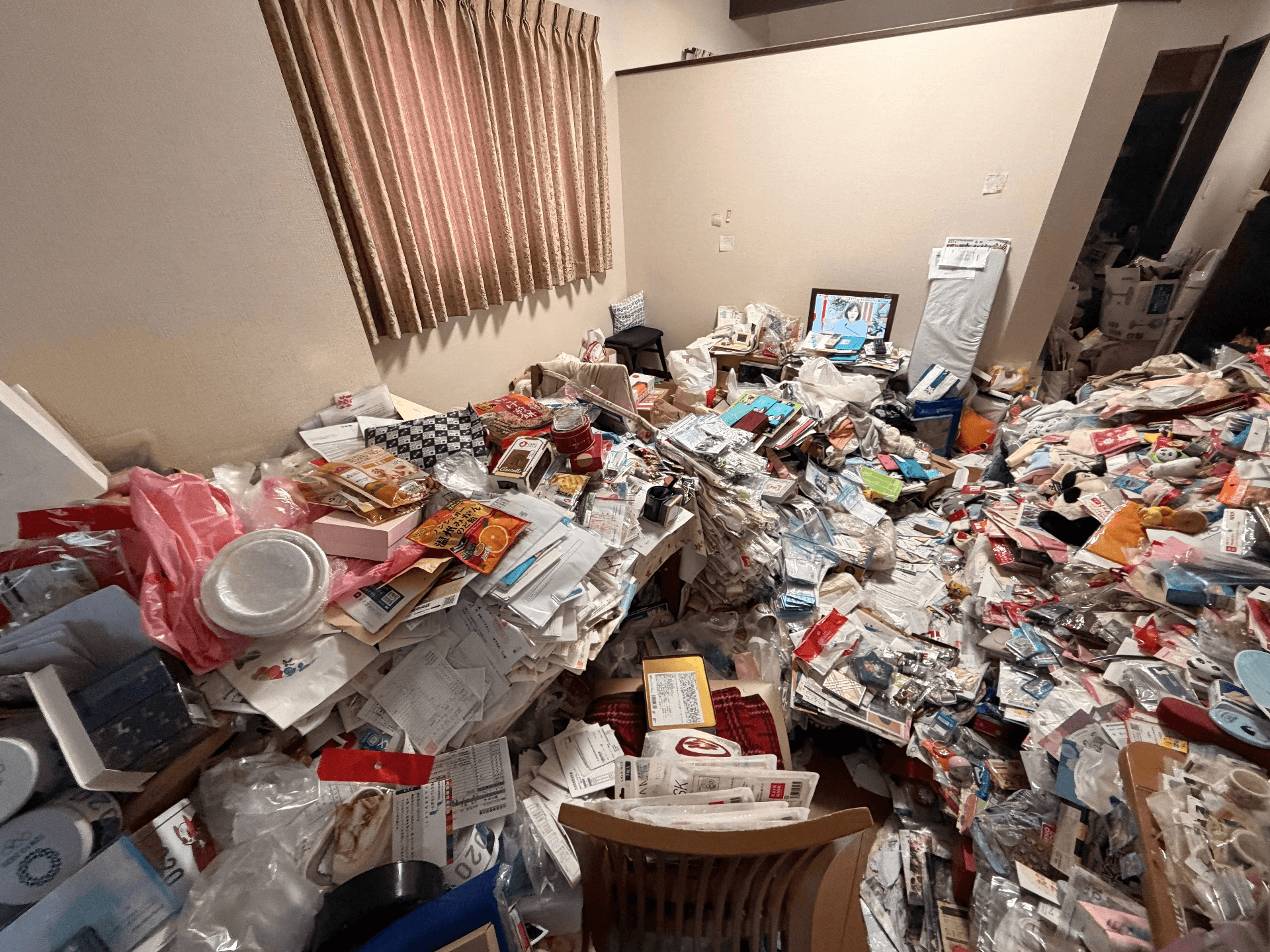 ゴミ屋敷清掃前